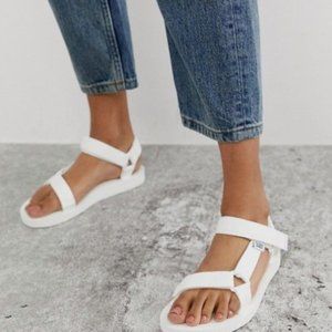 WHITE TEVAS